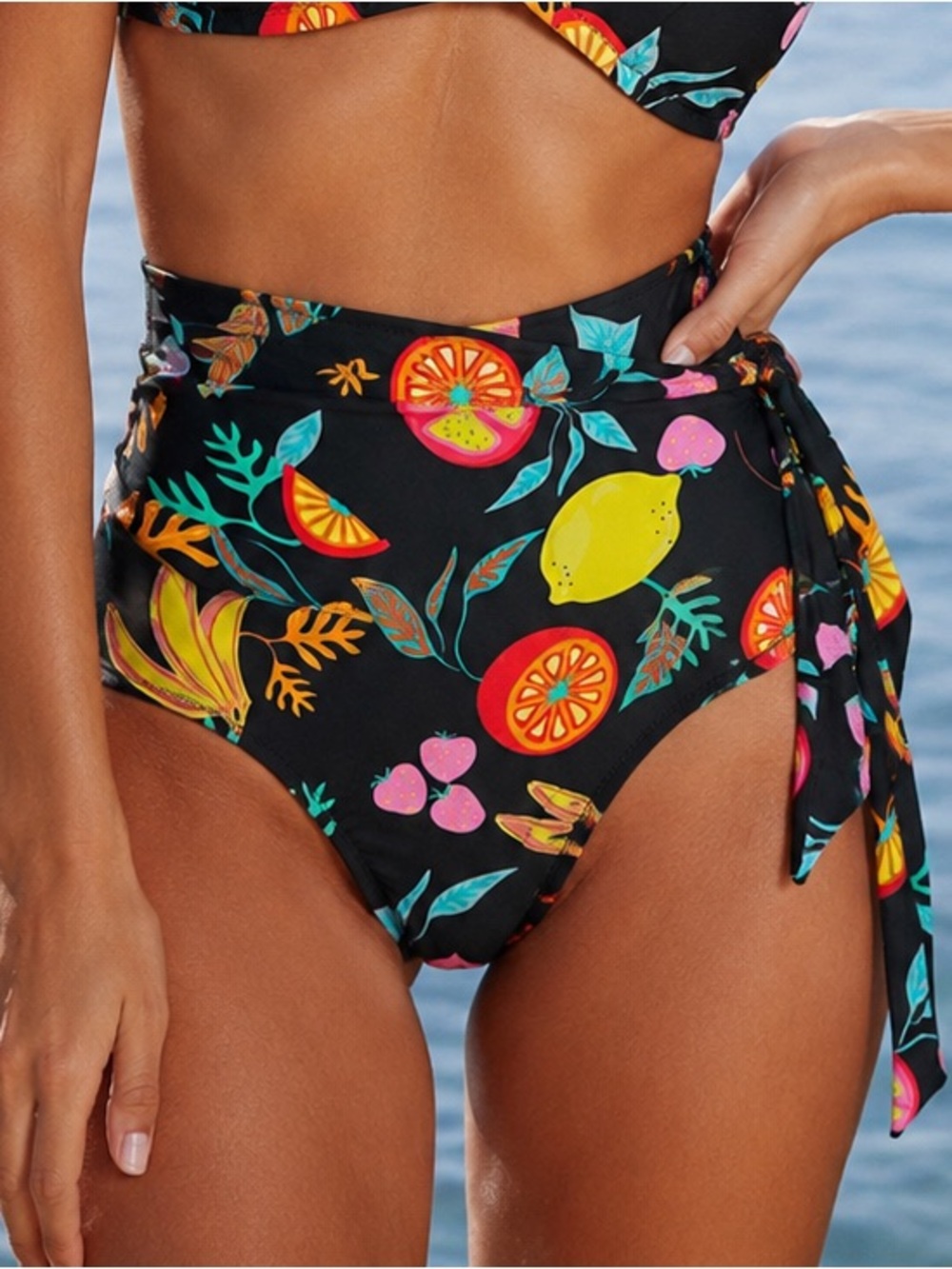 J.Crew Bikini Bottom in Tropical Fruit Print | Size M | EUC